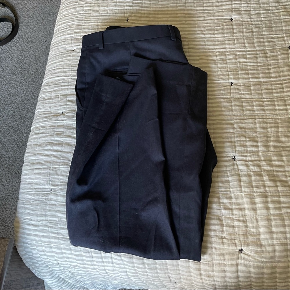 *MUST GO* Kenneth Cole Awearness Size 40